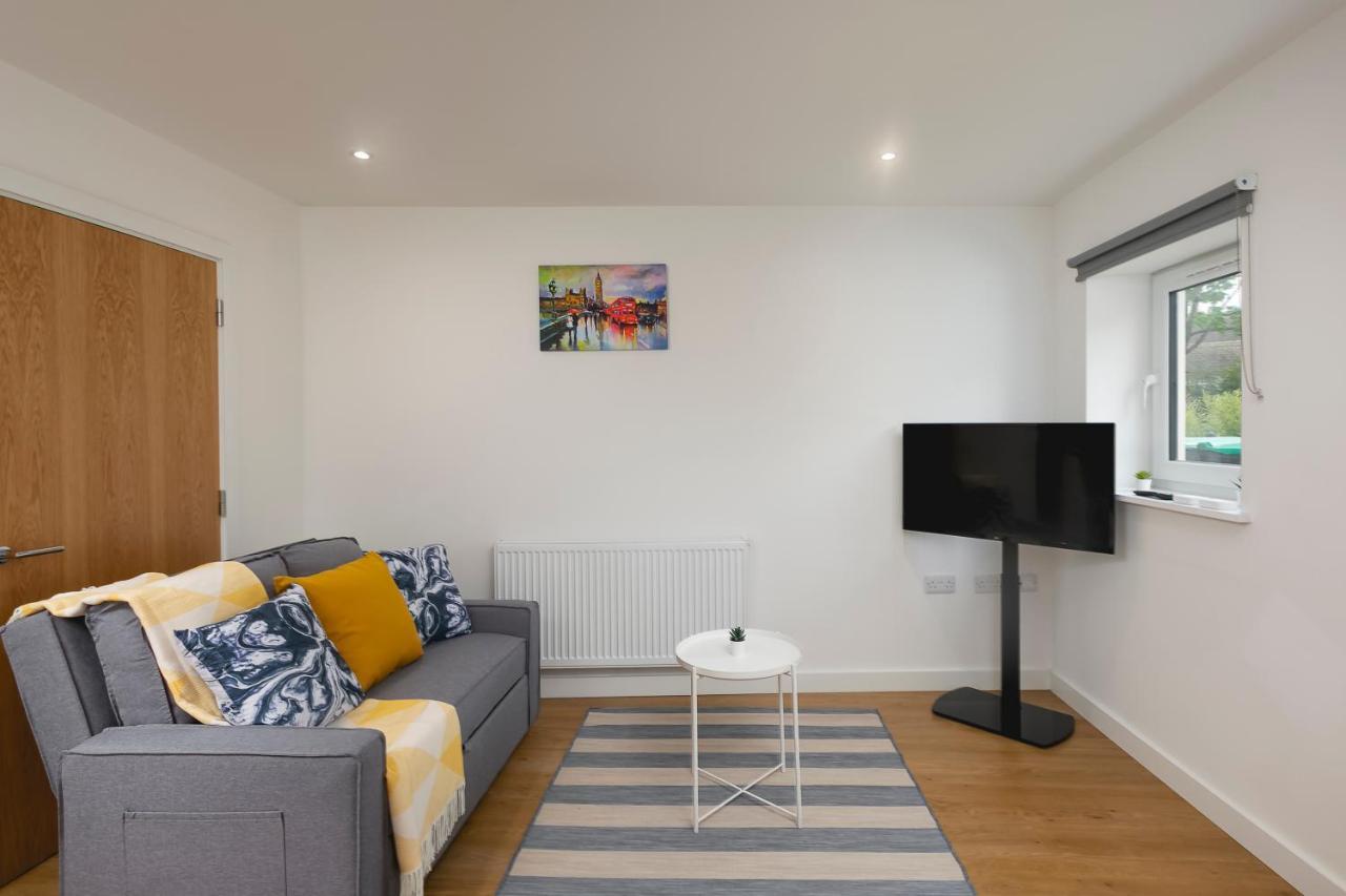 Skyvillion - Beautiful One Bedroom Near Heathrow Airport Apartamento *